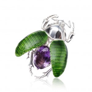 Anillo escarabajo con esmaltes al fuego y amathista