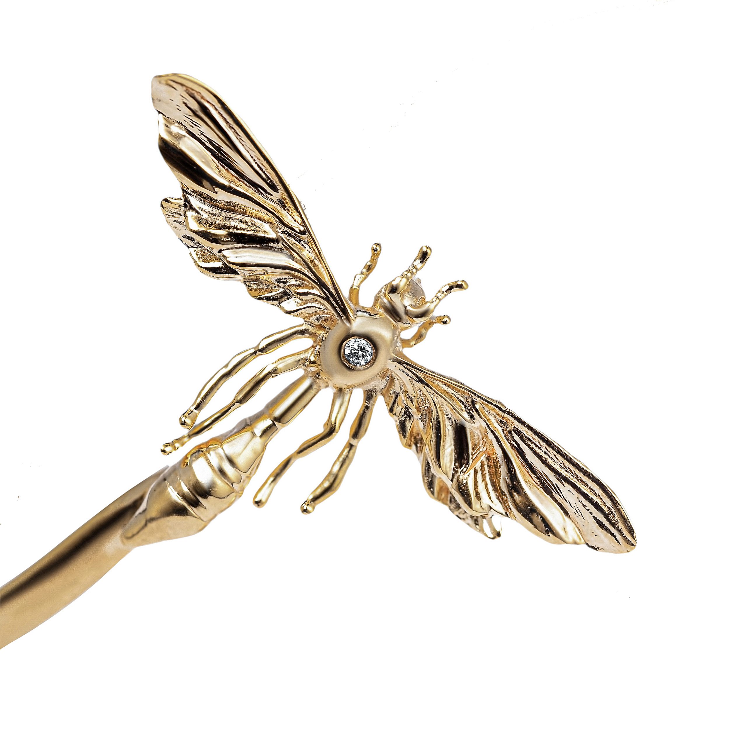 pulsera de oro con avispa